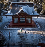 鶴岡八幡宮（「鎌倉」プロモーションフォトコンテスト2022より『初雪の朝』）
